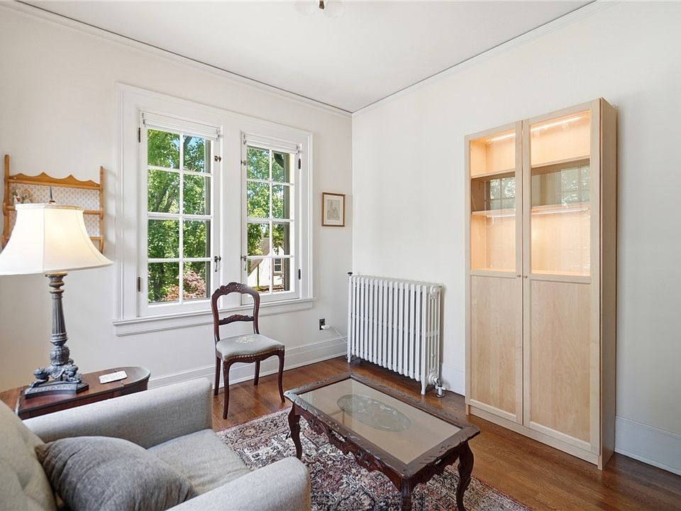 46th image of 505 E Linden Ave