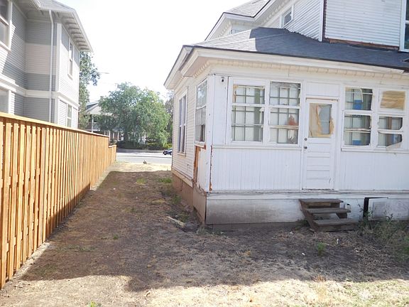 5th image of 325 E Alder Street