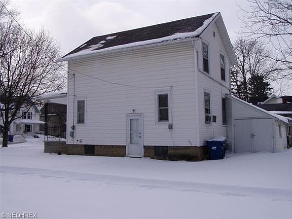 3rd image of 404 W Herrick Ave