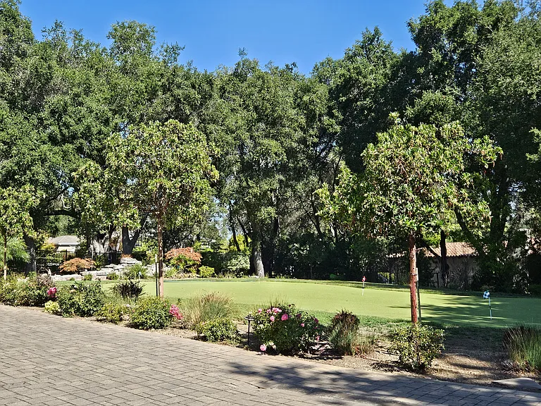 Bonnie Brae Ln — Photo 2