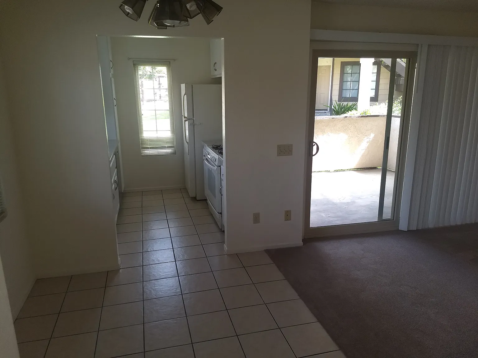 2 bed, 918 sqft, $2,800 — Photo 3