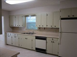 5th image of 833 Timber Dr