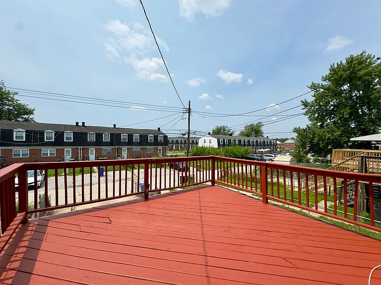 5731 Denwood Ave — Photo 7