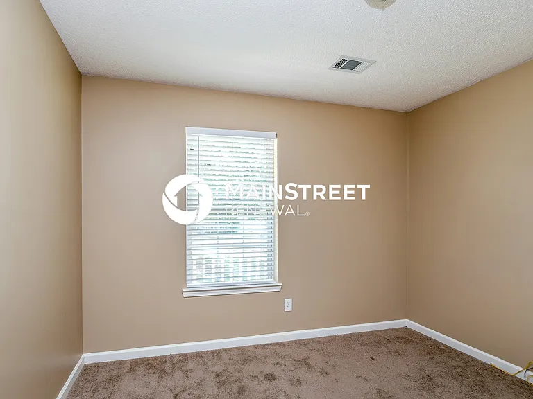 4012 Meadow Glen Way — Photo 11