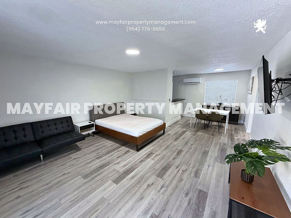 1st image of 412 Sunset Dr #11