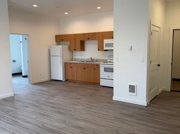 116 Pacific Ave, Tillamook, OR