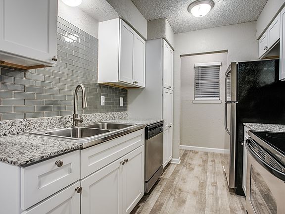 5th image of 708 Quail Wood Ln #248