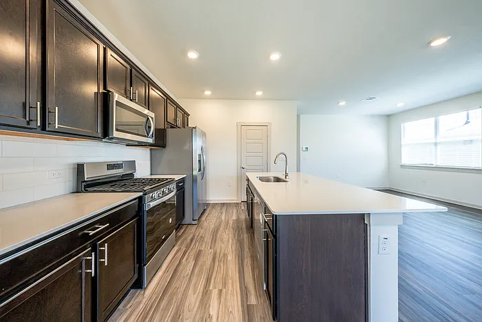 13708 Lubeck Dr — Photo 3