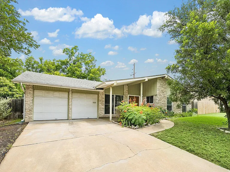 1902 Wooten Dr — Photo 23