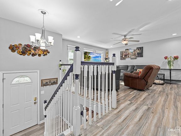 5th image of 7451 Dahlia Dr