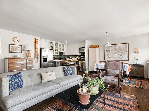 3rd image of 11 Gates Ave #4