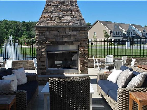 4th image of 38665 Longs Chapel Ln