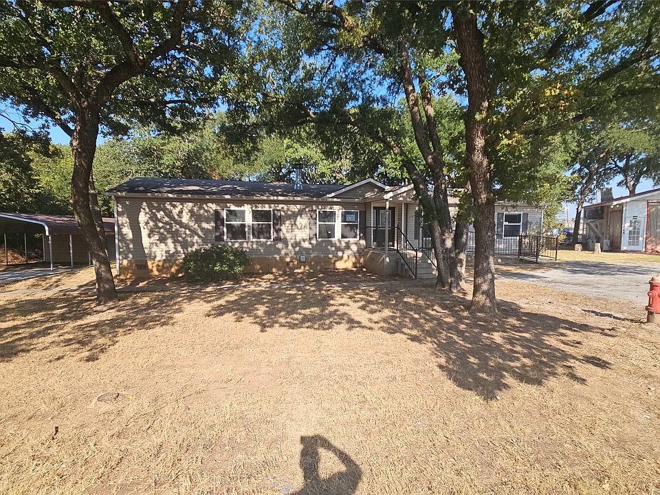 1st image of 100 Live Oak St