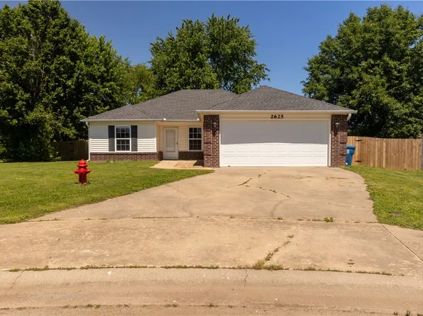 2625 D J Duvall Dr, Pea Ridge, AR 72751