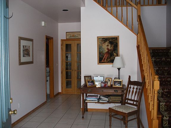 4th image of 8 Mill Ct
