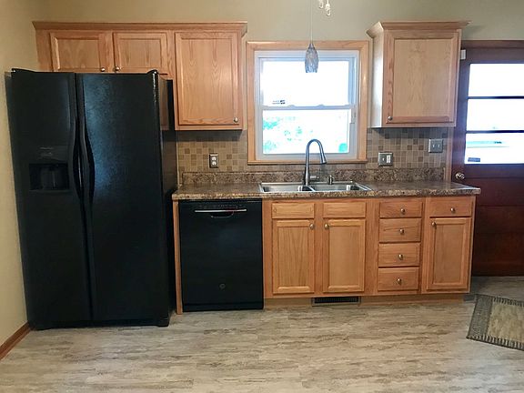 3rd image of 3928 Hawthorne Dr
