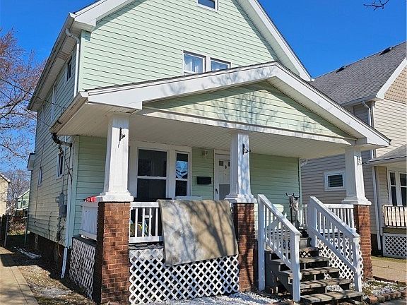 3rd image of 2616 Montclair Ave