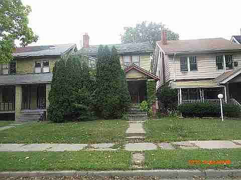2700 W Philadelphia