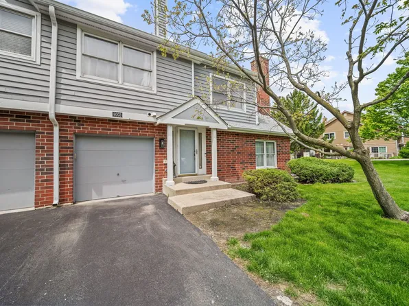 8003 Barrymore Dr, Darien, IL 60561