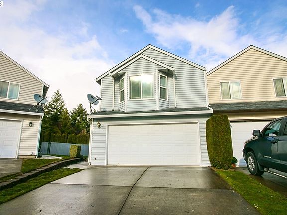 2nd image of 11718 NE 32nd St