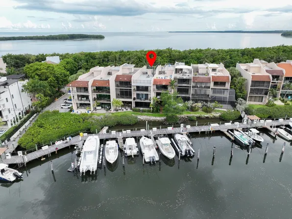 5962 Paradise Point Dr #5962, Miami, FL 33157