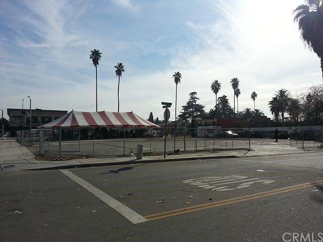 2nd image of 9505 Magnolia Ave