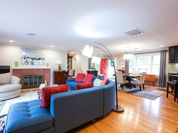 5th image of 735 Sanhill Dr