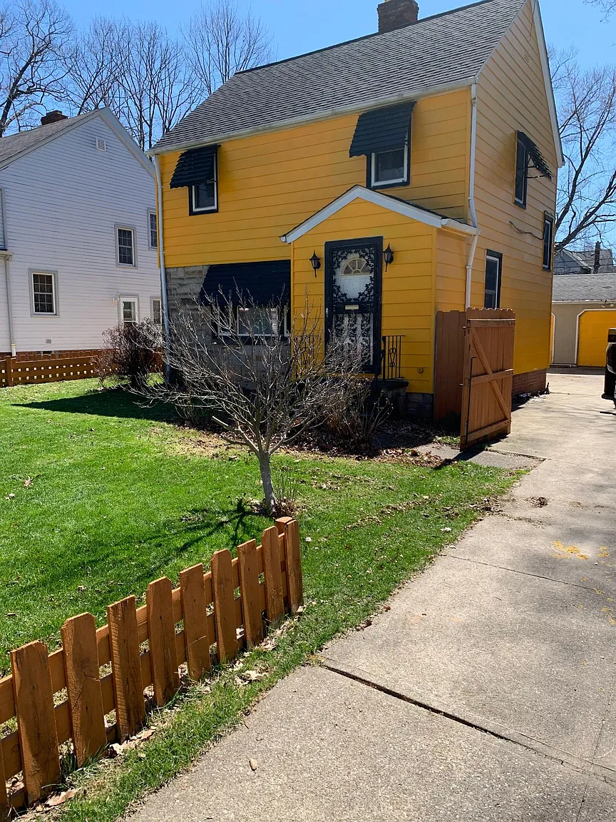 3314 Euclid Heights Blvd photo 1
