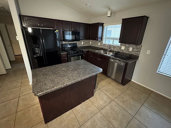 5th image of 3888 E Rock Dr
