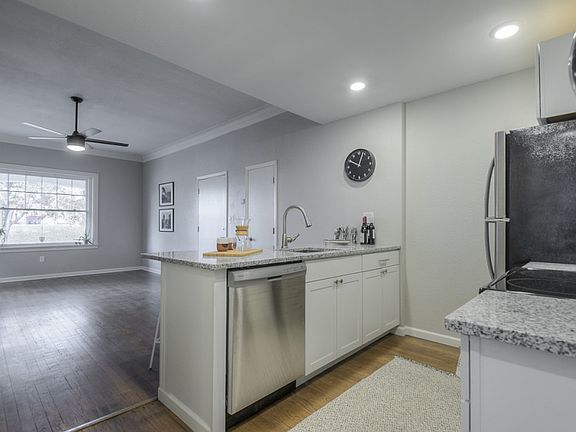 5th image of 527 Gladstone Blvd #1S
