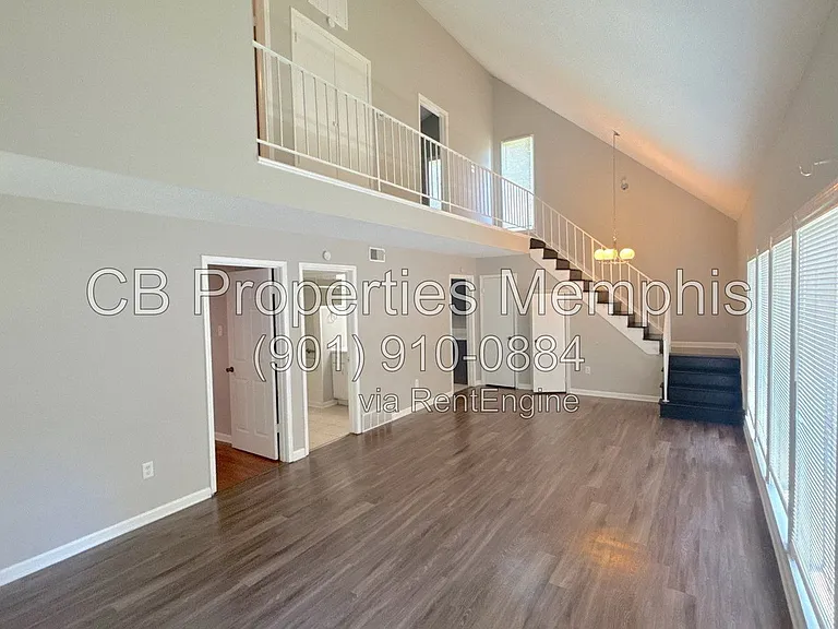 3136 Sycamore View Rd — Photo 2