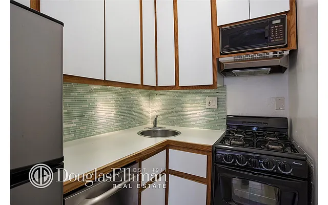 Sold by Douglas Elliman | media 4