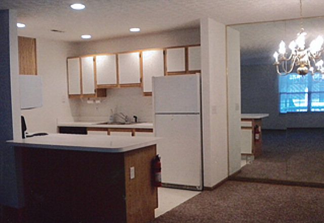 2nd image of 654 Villa Dr