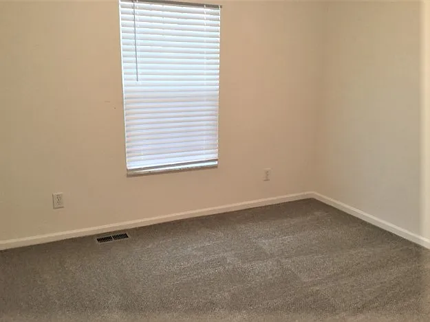651 Norfolk Sq S — Photo 9