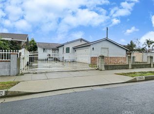 11825 Menlo Ave, Hawthorne, CA 90250
