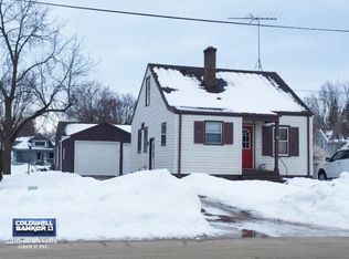 26 E 3rd St, Clintonville, WI 54929