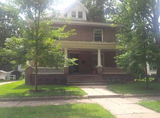 609 E Walnut St, Bloomington, IL 61701