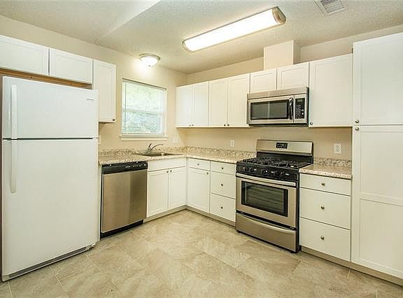 2nd image of 509 Hardy Dr