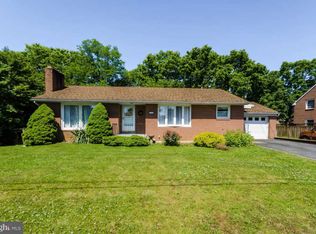 410 Sycamore Ln, Martinsburg, WV 25401