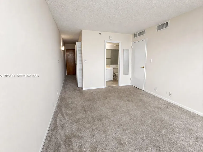 7601 E Treasure Dr #1807 — Photo 12