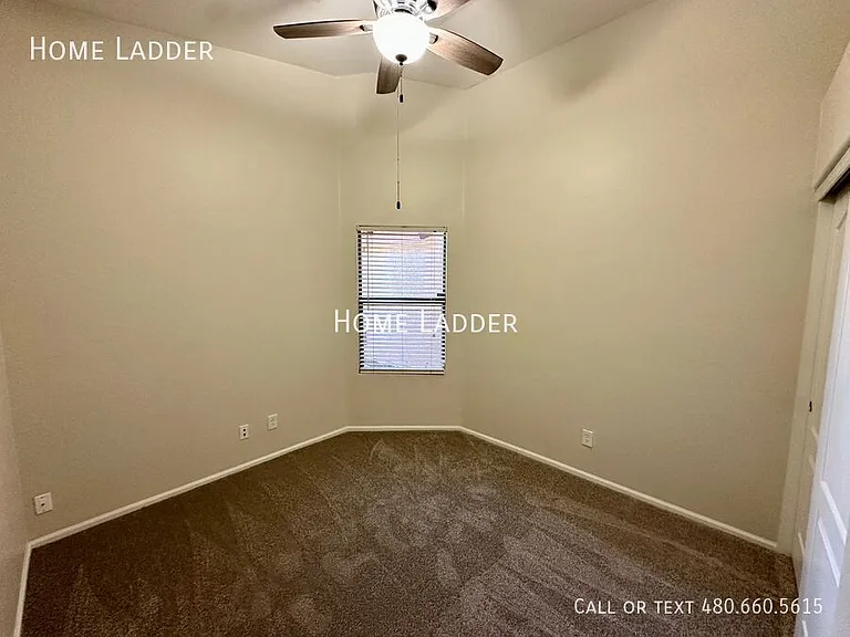 445 E Cantebria Dr — Photo 19