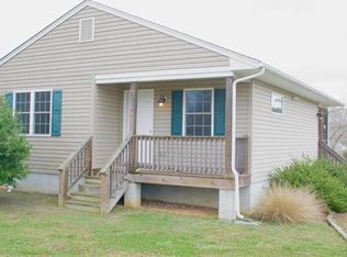 12 Sturgeon Point Loop, Deltaville, VA 23043