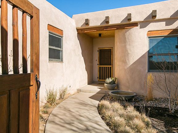 694 Mission Valley (003)