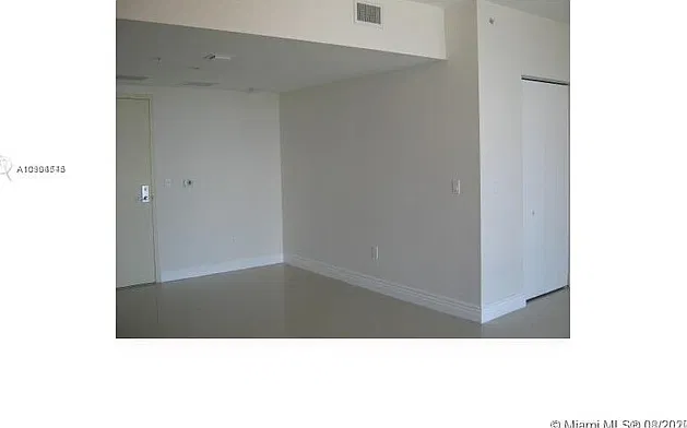 Studio, 580 sqft, $2,400 — Photo 4