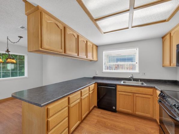9353 Aizenberg Cir