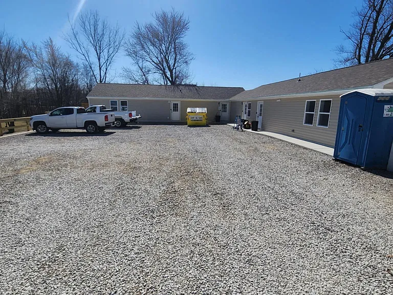 935 W Main St #E — Photo 2