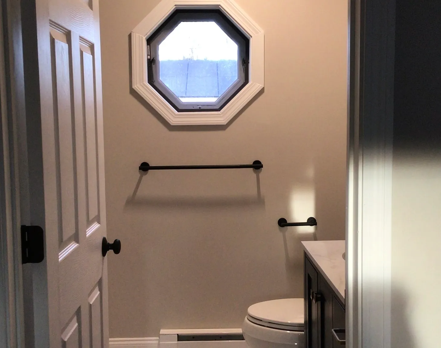 1 bed, 1.5 bath, 800 sqft, $2,500 — Photo 3