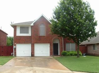 1813 Rose Cir, Lewisville, TX 75077