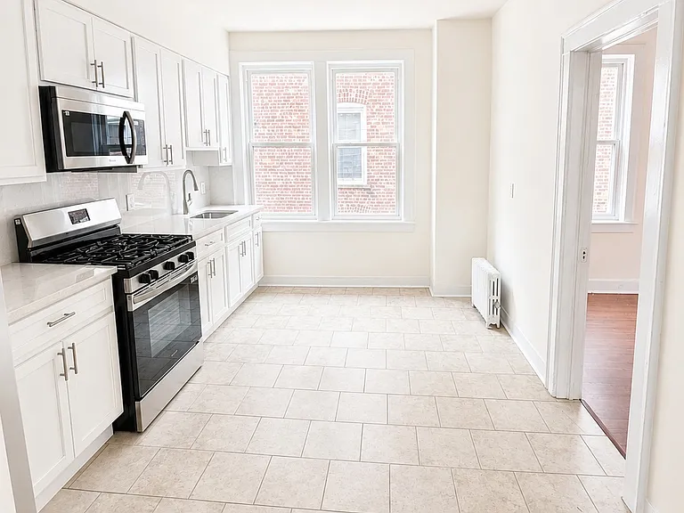 137 Hammond Ave #4 — Photo 7