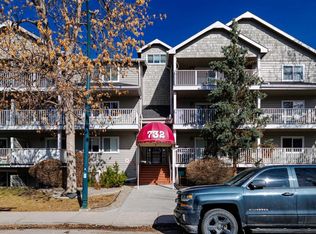 732 57th Ave SW #403, Calgary, AB T2V0H4